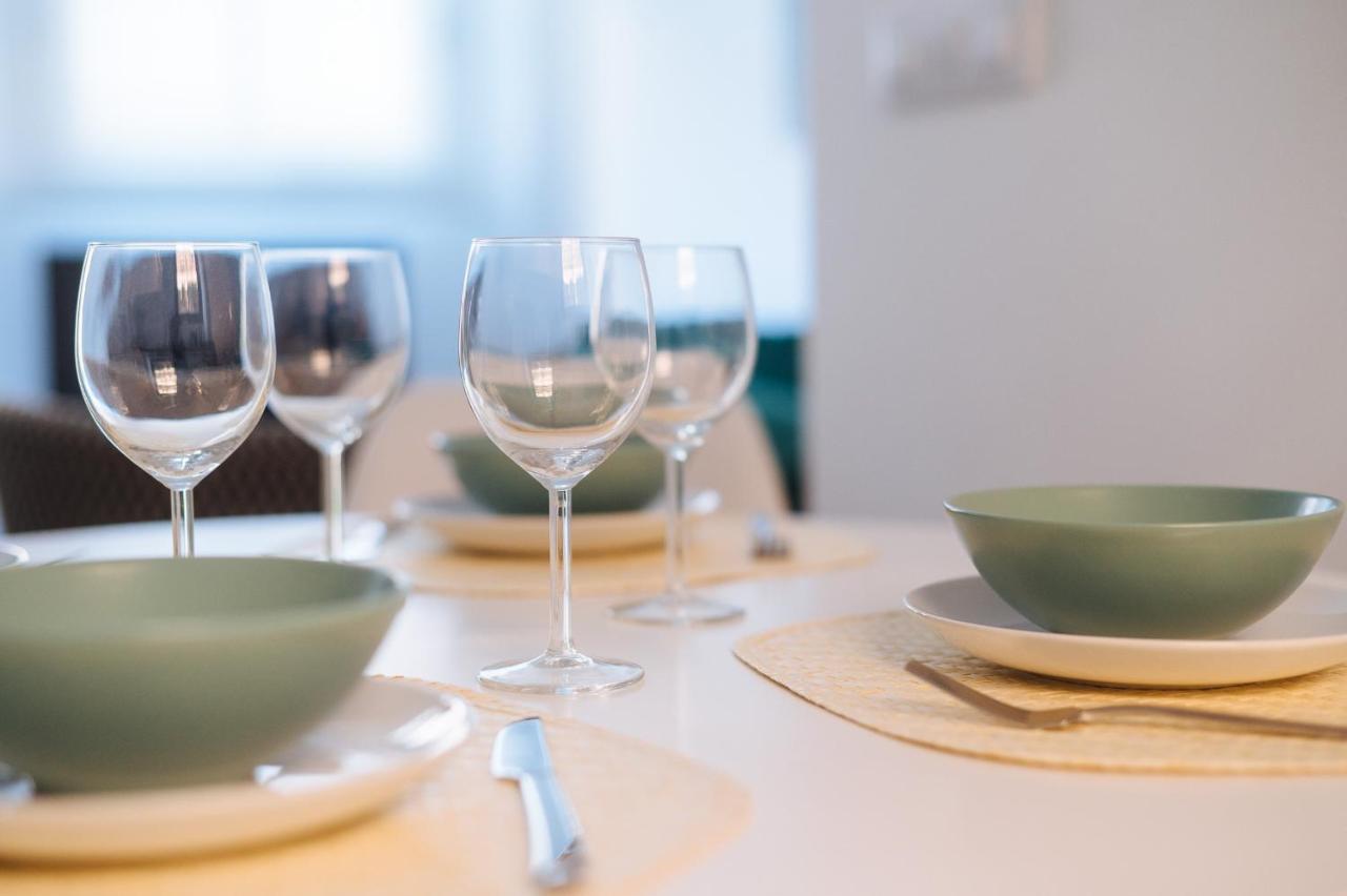 Urban Pulses Nervion Apartment Seville Luaran gambar